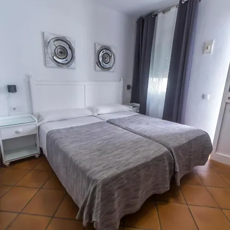 Konukevi San Ramon 4*