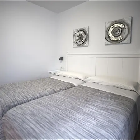 Konukevi San Ramon 4*